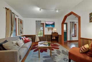 Nandina Cottage Hot-Tub Four Minutes to Marktplatz! - Fredericksburg - 4