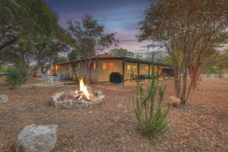 Whitewater River House - Game Room, Firepit, Walking distance to Whitewater Amphitheater! - Canyon Lake - 6