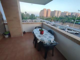 Excelentes vistas a las piscinas y al mar - 3