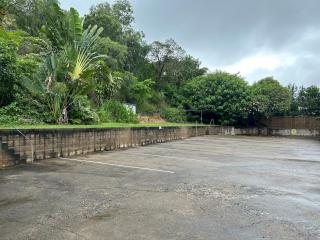 Stylish unit convenient location - Belgian Gardens - 2