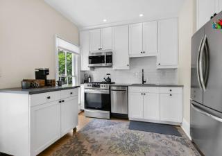 Beautifully Restored Home Right in Downtown - Saratoga Springs - 6
