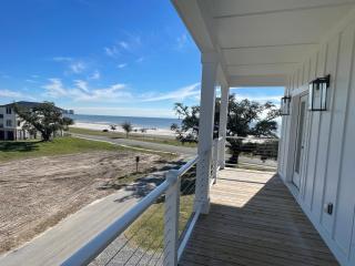 Brand New Beach Retreat - 8