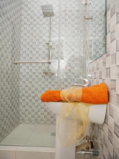 De-Orange House Ikeja - Mawere - 8