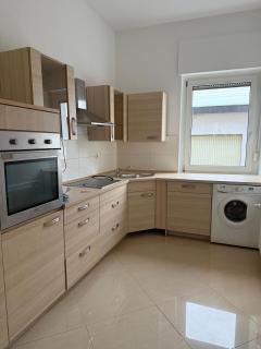 Monteurswohnung bei Köln,Düsseldorf WLAN, Parkplatz, Küche - Leverkusen - 0