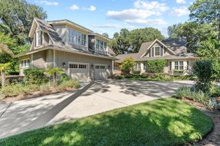 Luxurious 4 - Bedroom Sea Pines Home with Pool, Fire Pit, & Golf Course Views - Sleeps 12 - Hilton Head Island - 3