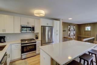 Classic 2nd Row Beach Home - Pet Friendly - 2 Brown Pelican Rd - Hilton Head Island - 2