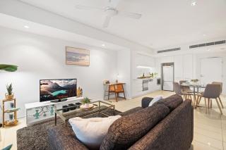 Zen By The Sea 1BR Seaview with Pool - Balcony Dining - 6