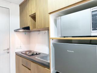 Good and Comfy Studio at Azalea Suites Apartment By Travelio - 3