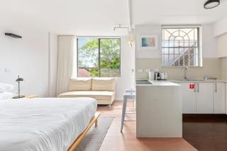 Central Bondi Studio with Rooftop Pool Access - Sydney - 3