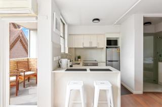 Central Bondi Studio with Rooftop Pool Access - Sydney - 4