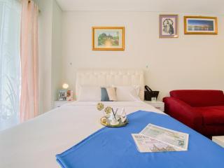 Good and Simply 1BR at Sudirman Suites Apartment By Travelio - 8