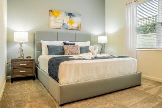 Brand New 2bd 2 bth condo 300 - 4