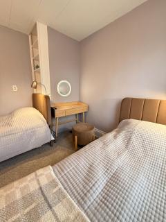 Bright and Spacious Stay - 1