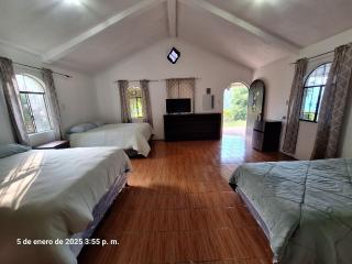 Pacaya House, Accommodation near Pacaya Volcano - - 0