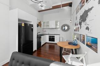 High Ceiling 1 Bedroom Apt in the Central of Brisbane - 1