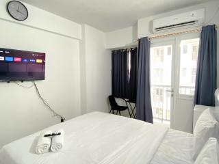 Cozy Living Studio Grand Sentraland Karawang Apartment By Travelio - 8