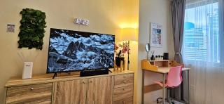 The Cozy Hub Studio with Wifi Near Eastwood City - 2