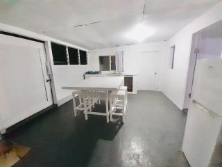 Airport Cottage - Private Twin Room - 3
