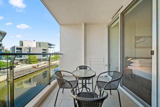 Stylish 1-Bed Retreat Steps from Foreshore - Kingston - 5