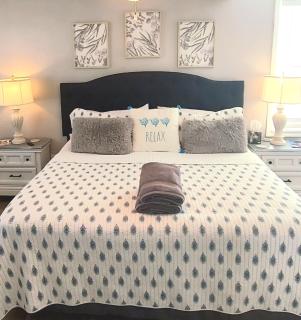 Beachside Home, Heated Pool, Steps 2 beach, Meticulous, 5-star Rated - 5