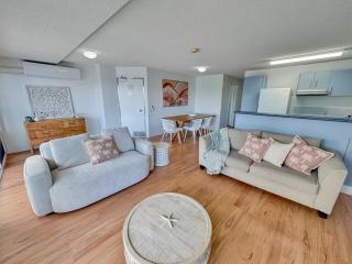 12 Coral Seas - Maroochydore - 2