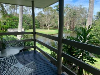 Lakefront Turtle Retreat - Hervey Bay - Free Parking - Self Check In - 8
