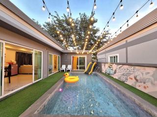 Wow Hua-Hin Pool Villa from beach 4km - 4