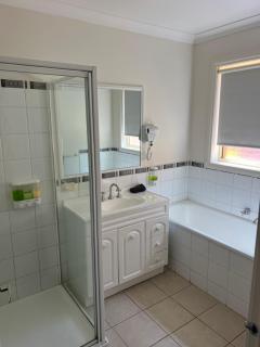 Melton Motor Inn and Apartments - Melton - 9