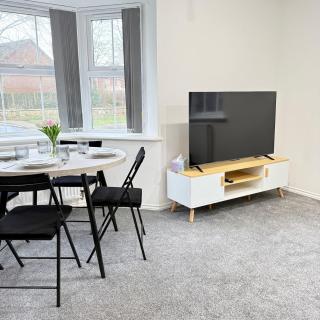 Newly Furnished Modern 2 Bedroom Flat With Free Parking in Humberstone Leicester - 7