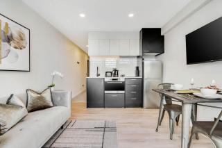 Modern Designed AC 1B Apt with Pool Gym Sauna in CBD - Auckland - 0