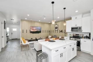Emerald Homes Luxury Suite - A NRG, Med Center - Houston - 9