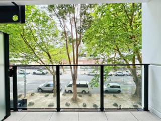 Central Location Cozy Studio with Pool Gym & Sauna Nearby Skytower - Auckland - 4