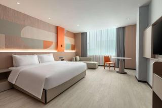 Hawthorn by Wyndham Guangzhou Baiyun Airport - Guangzhou - 1