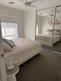Tranquil Retreat - Your Own Room in a Peaceful Modern Shared House in Warner Lakes - Lawnton - 5