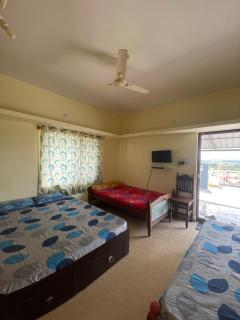 Penthouse with a Beautiful View - Chikmagalūr - 3