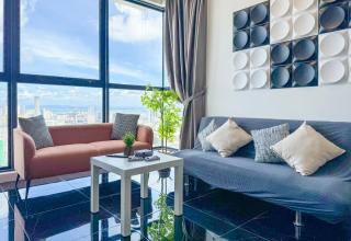 Panoramic Georgetown City & Sea View with Netflix - Jelutong - 4