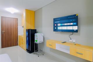 Homey Studio at LRT City Sentul Royal Sentul Park Apartment By Travelio - 3