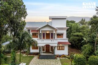 StayVista at Misty Village - BBQ, Bonfire & Meals - Pooppara - 0