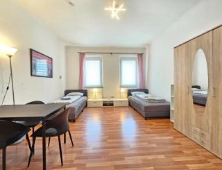 Wohnreich Ulm Zentral - Wohnung in 3OG - Zimmer in 3er WG - 6