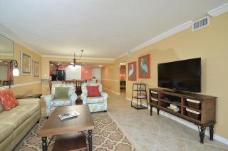 1034 Shoreline Towers | Direct Beach Access and Beach Setup! - 9