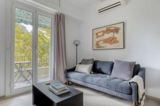 Nova Esquerra de lEixample 3br w 2 balconies BCN-111 - 0