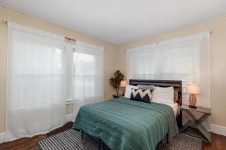Bright and Newly Remodeled Apartment Near EMU 1 apts - 2