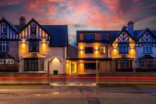 Modern Amenities and Luxury Finishes - 5