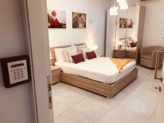 Budget Rooms by LA88 - St Paul's Bay - 9