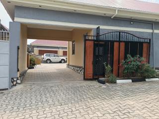 NSHEVI SAFARI HOTEl - - 5