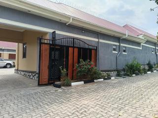 NSHEVI SAFARI HOTEl - - 2