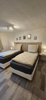 Weilerswist Haus für große Gruppen Monteurshaus bis 7 Personen, 7 Einzelbetten, 4 Schlafzimmer, 1 Küche, Terrasse Innenhof, Parkplatz - Weilerswist - 4