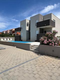 Golden Sands Apartments - Novalja - 0