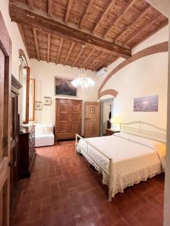 Traditional Central Apartment - 2