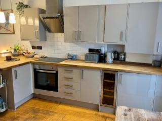 Lake Park House - Stylish Apartment with Parking - Cardiff - 6